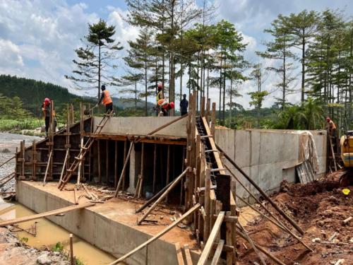 Construction of Box Culvert at Km 6+225 along Mpigi-Muduuma road corridor.